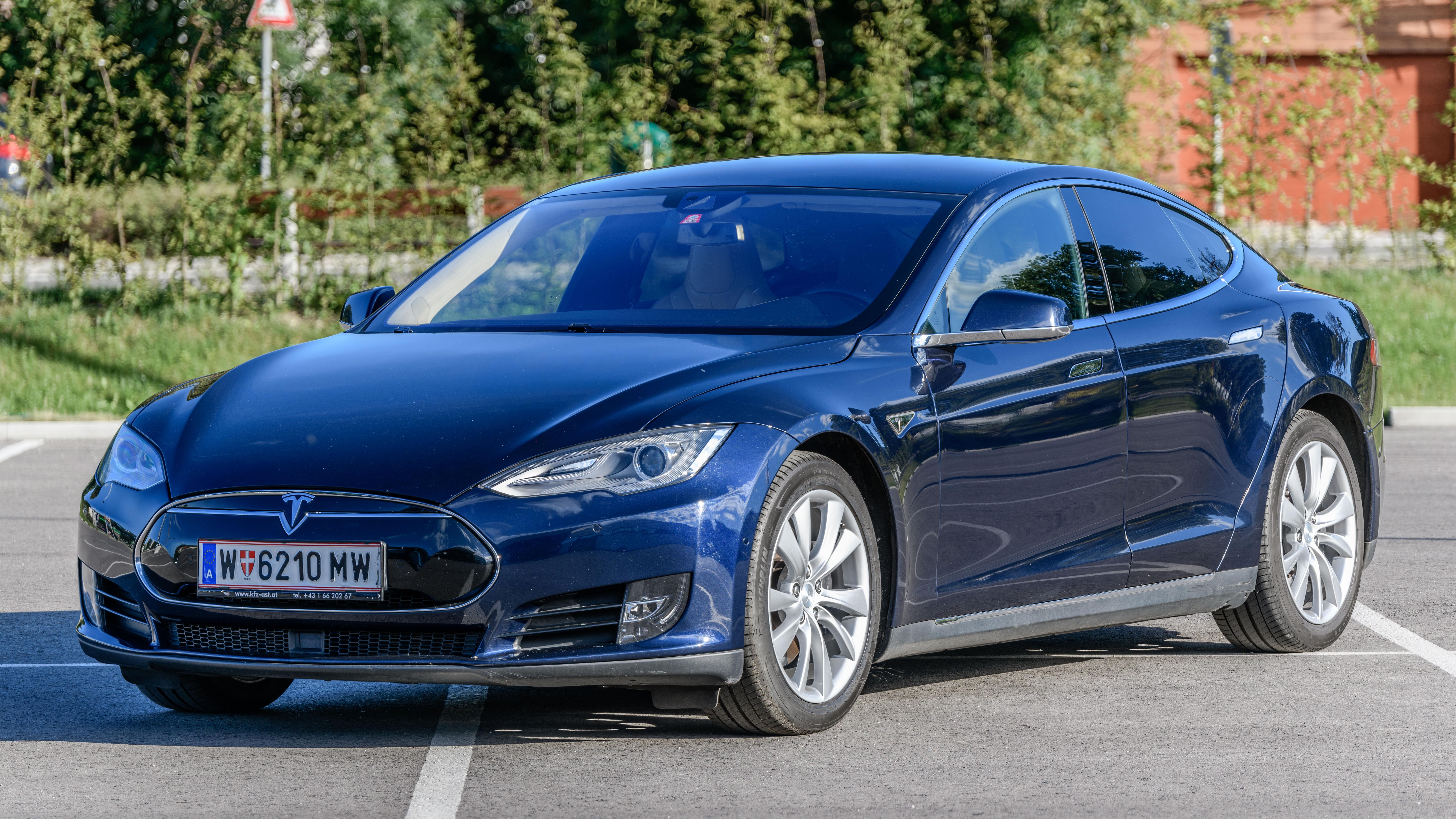 Tesla model s 70d